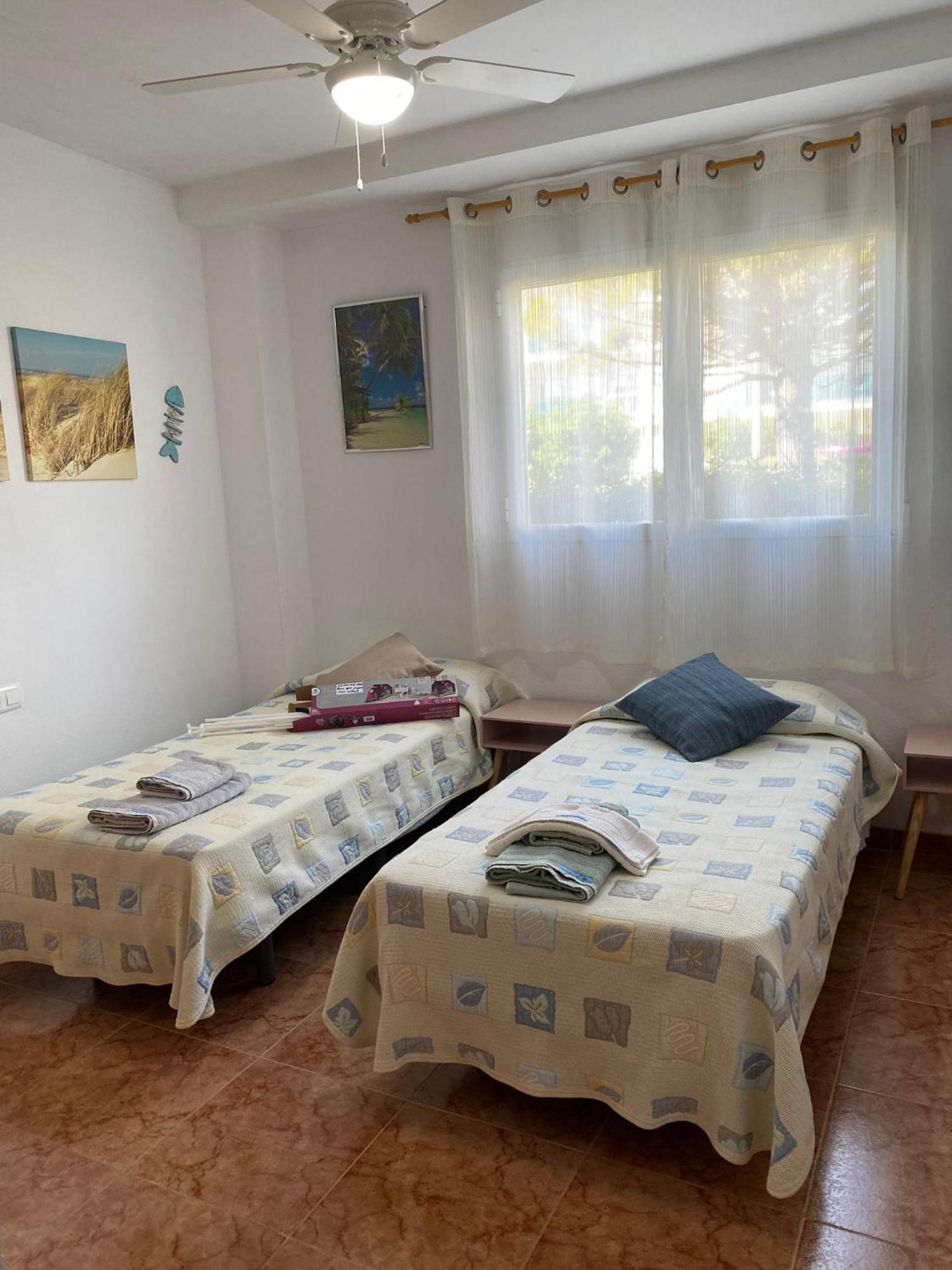 Apartamento Con Piscina En Una Preciosa Playa Alcoceber Bagian luar foto